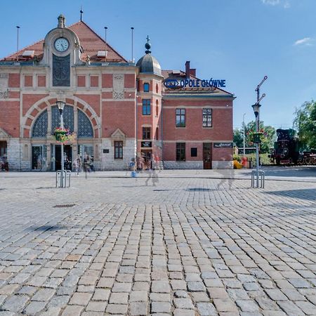 Hostel Opole Glowne Exterior photo